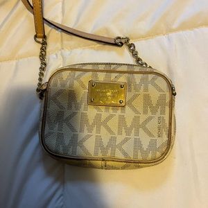 Michael Kors crossbody  used in a good condition